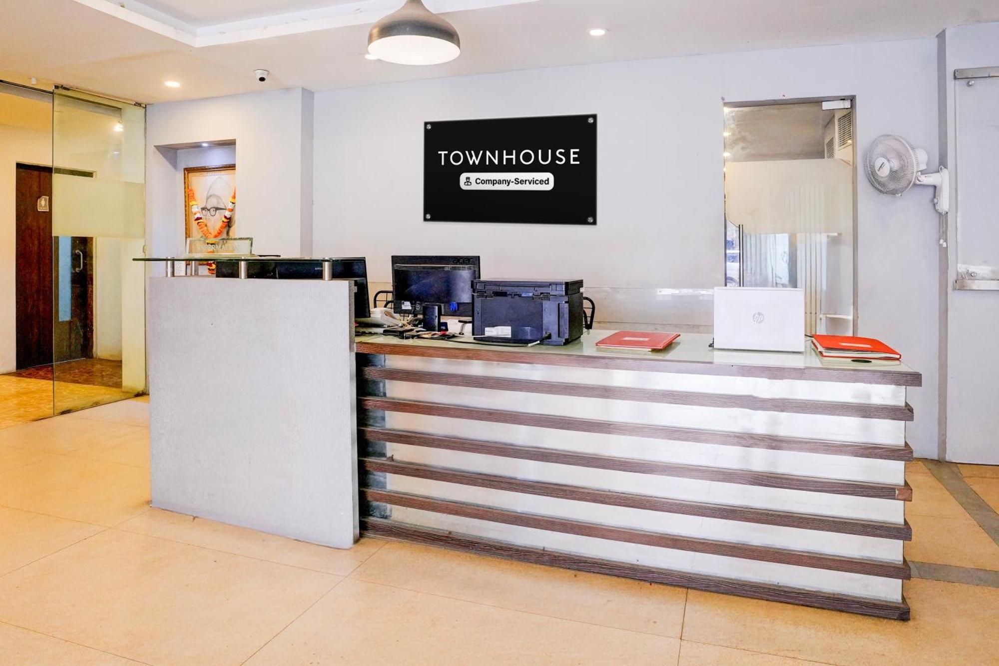 Hotel Super Townhouse Khar The Unicontinental Bombaj Zewnętrze zdjęcie