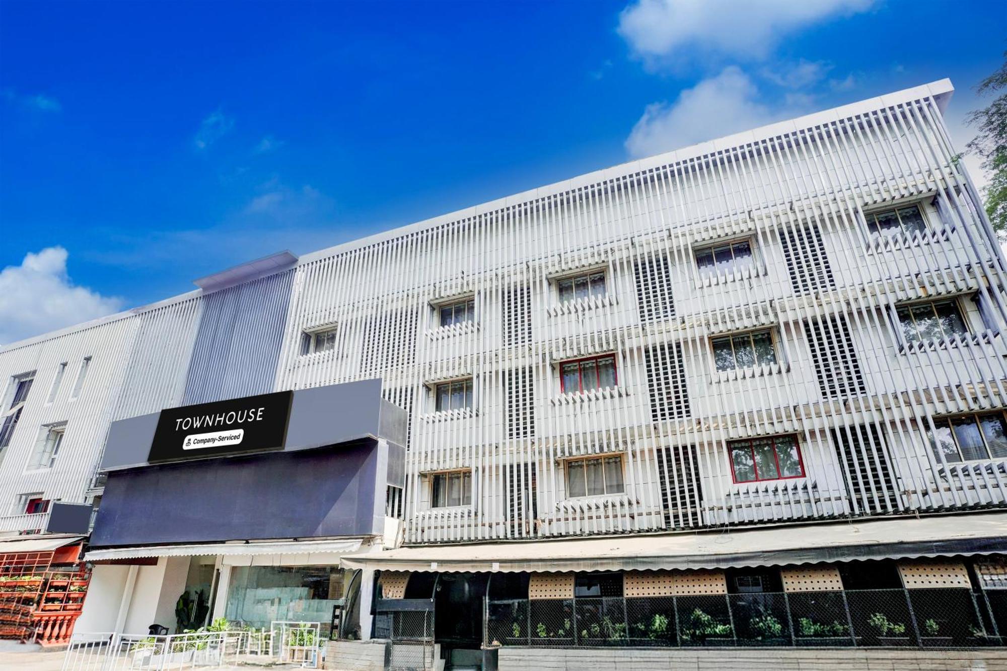 Hotel Super Townhouse Khar The Unicontinental Bombaj Zewnętrze zdjęcie